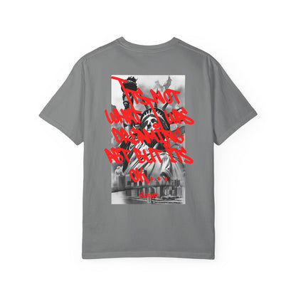 T-Shirt — Statue of Liberty Graphic Tee with Red Script "I'm Not Worried" Back Print