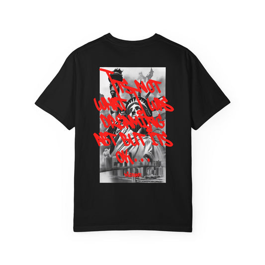 T-Shirt — Statue of Liberty Graphic Tee with Red Script "I'm Not Worried" Back Print